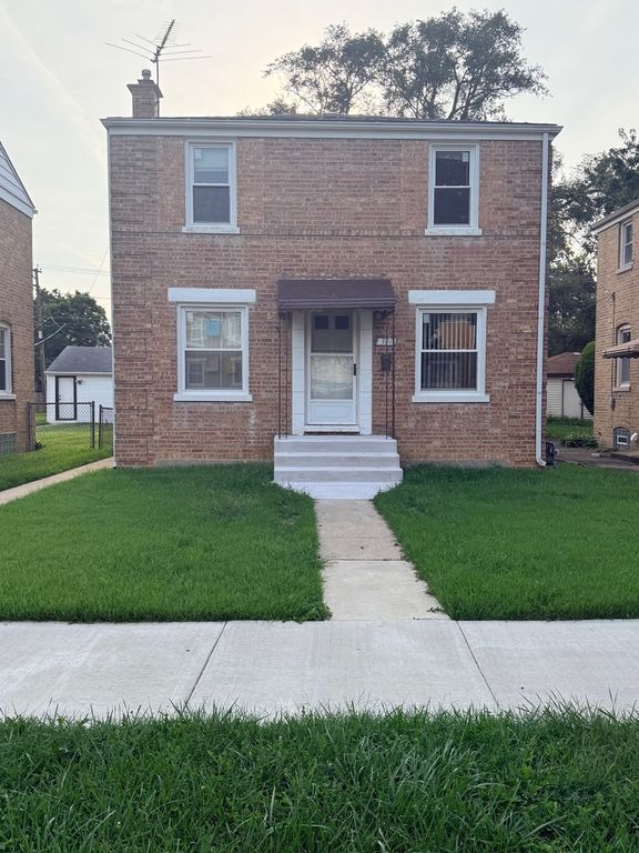 304 Hyde Park Avenue, Bellwood, IL 60104