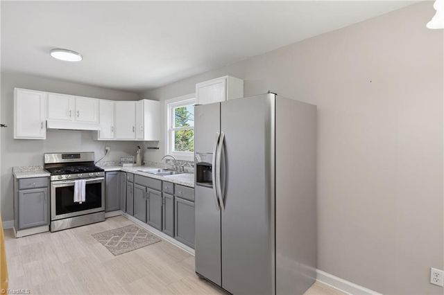 409 Walnut Place NE, Lenoir, NC 28645
