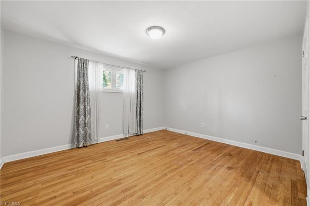 409 Walnut Place NE, Lenoir, NC 28645