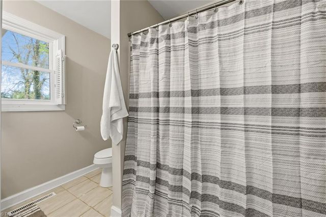 409 Walnut Place NE, Lenoir, NC 28645