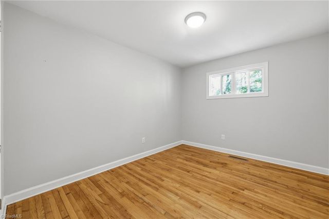 409 Walnut Place NE, Lenoir, NC 28645