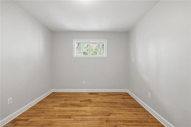 409 Walnut Place NE, Lenoir, NC 28645