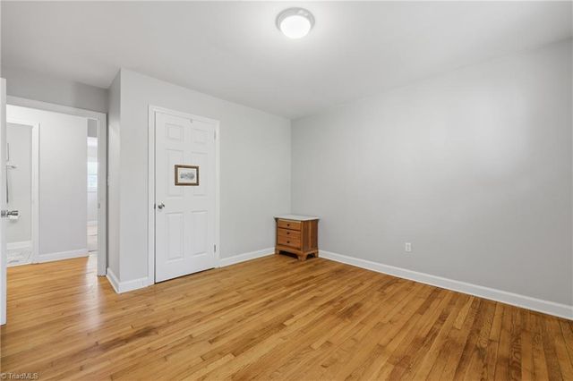 409 Walnut Place NE, Lenoir, NC 28645