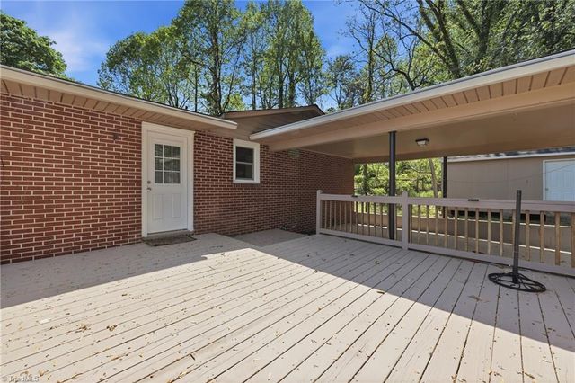 409 Walnut Place NE, Lenoir, NC 28645