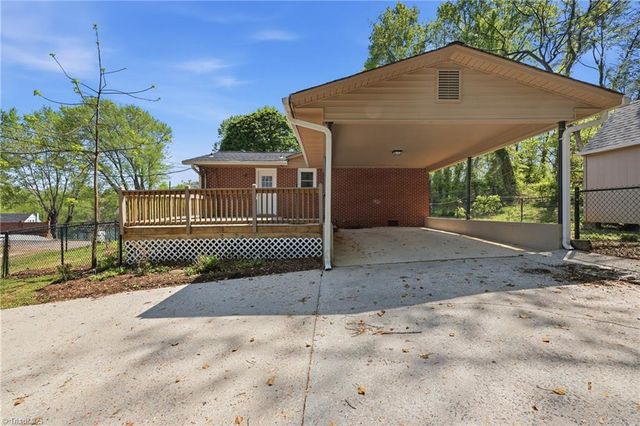 409 Walnut Place NE, Lenoir, NC 28645