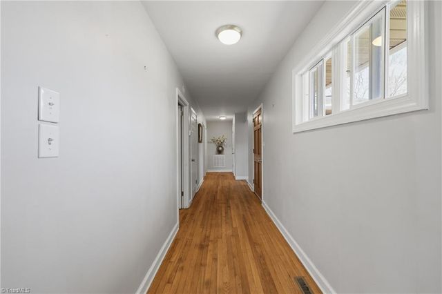 409 Walnut Place NE, Lenoir, NC 28645