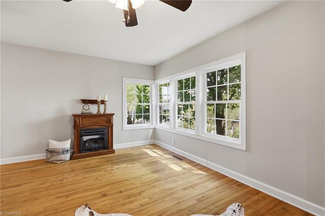 409 Walnut Place NE, Lenoir, NC 28645