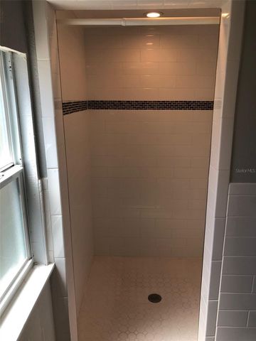216 12TH AVENUE N Downstairs, St Petersburg, FL 33701