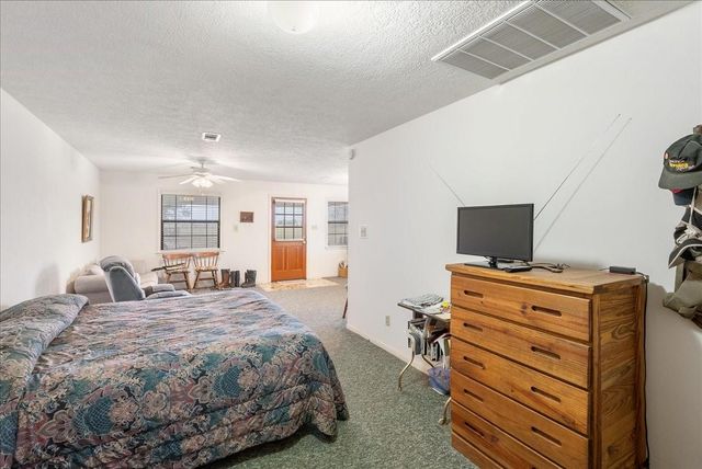 5902 Fm 1952 Road, Wallis, TX 77485