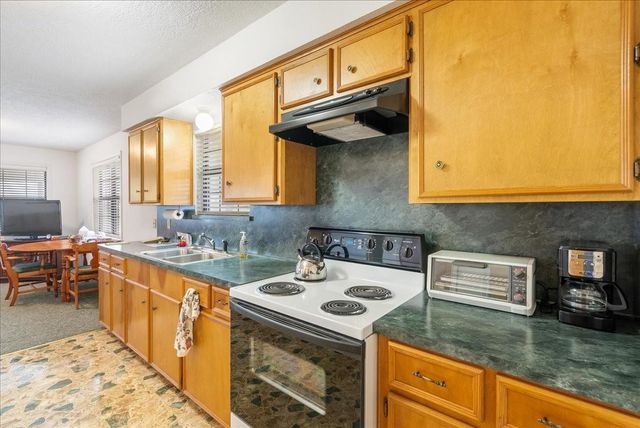 5902 Fm 1952 Road, Wallis, TX 77485