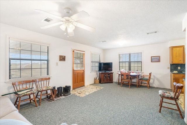 5902 Fm 1952 Road, Wallis, TX 77485