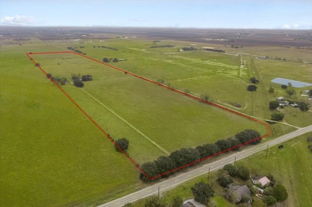 5902 Fm 1952 Road, Wallis, TX 77485