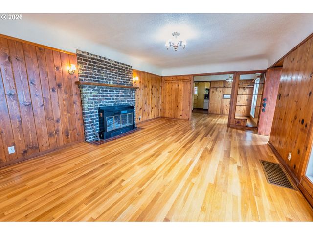 13130 Nw SKYLINE Blvd, Portland, OR 97231