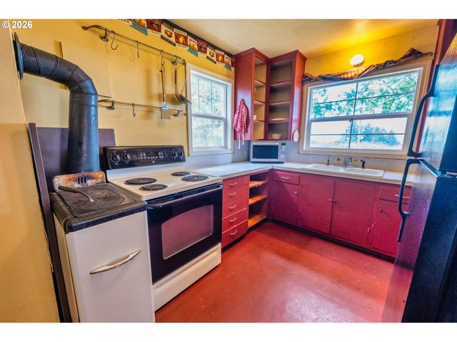 13130 Nw SKYLINE Blvd, Portland, OR 97231