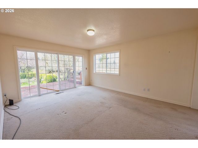 13130 Nw SKYLINE Blvd, Portland, OR 97231