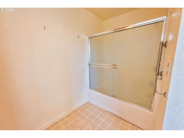 13130 Nw SKYLINE Blvd, Portland, OR 97231