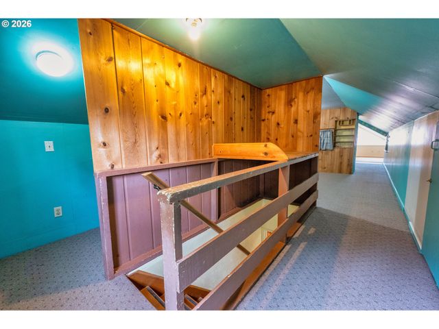 13130 Nw SKYLINE Blvd, Portland, OR 97231