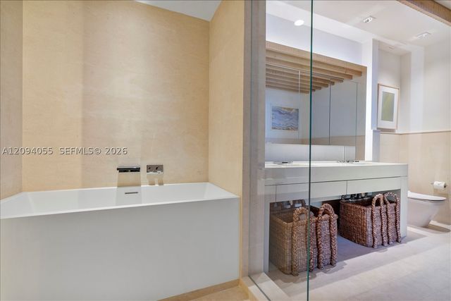 102 24th St PH-1607, Miami Beach, FL 33139