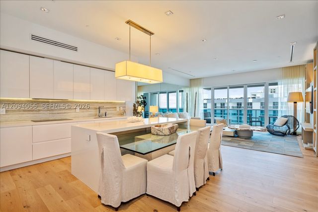 102 24th St PH-1607, Miami Beach, FL 33139