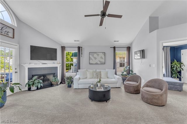 42 Vista Circle, North Olmsted, OH 44070