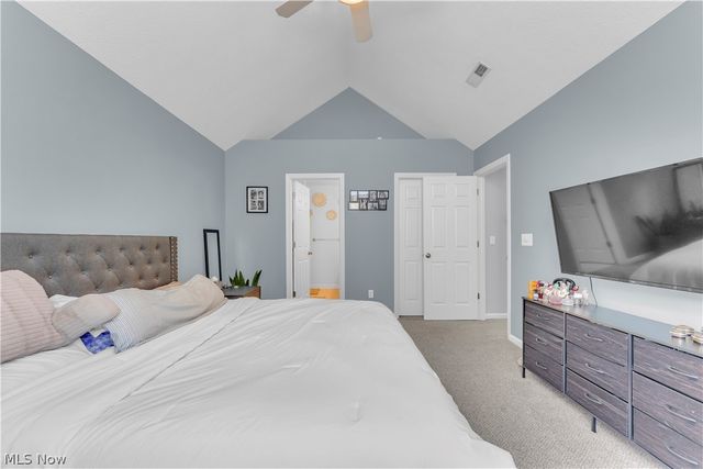 42 Vista Circle, North Olmsted, OH 44070