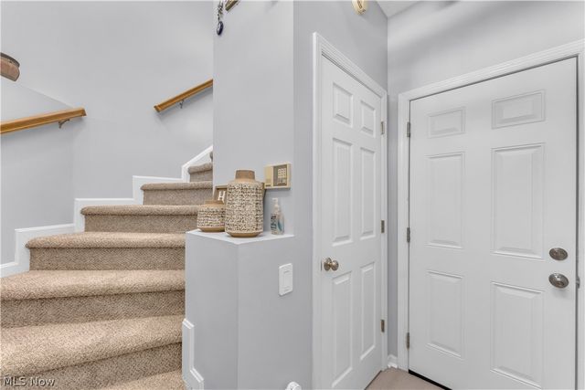 42 Vista Circle, North Olmsted, OH 44070