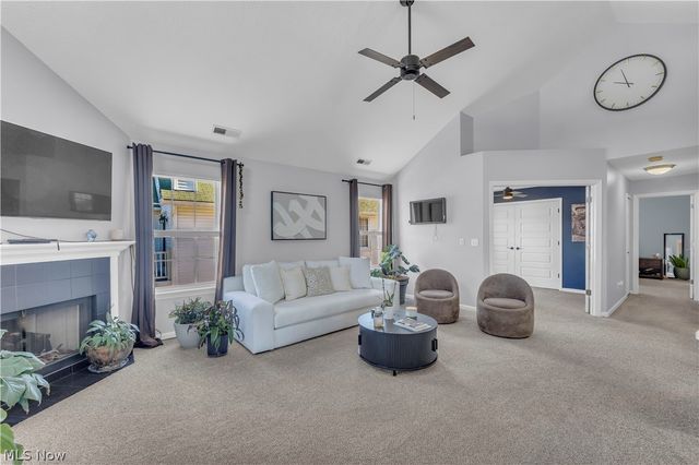 42 Vista Circle, North Olmsted, OH 44070