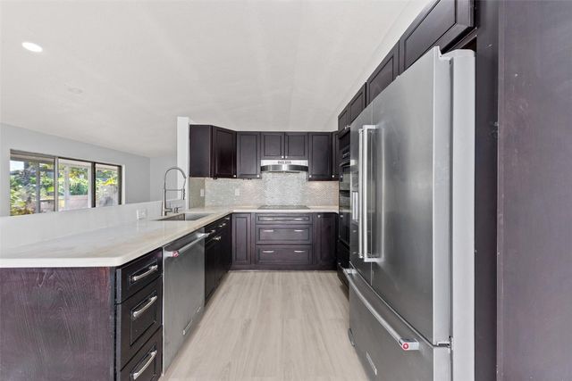 9918 Moss Pond Drive, Boca Raton, FL 33496