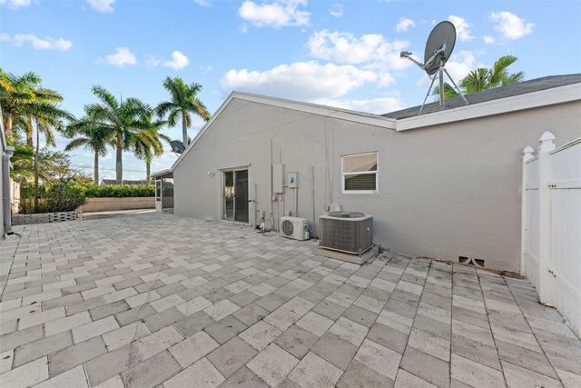 9918 Moss Pond Drive, Boca Raton, FL 33496