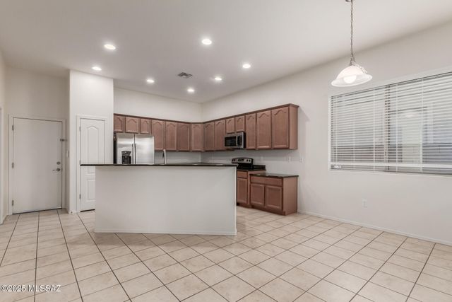7808 E Treetop Road, Tucson, AZ 85756