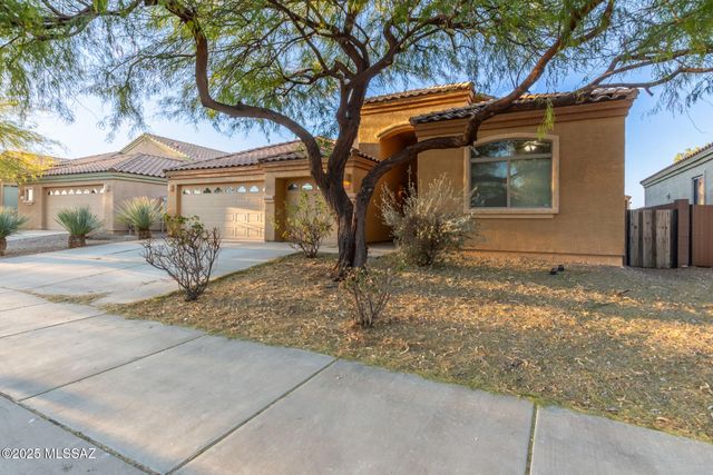 7808 E Treetop Road, Tucson, AZ 85756