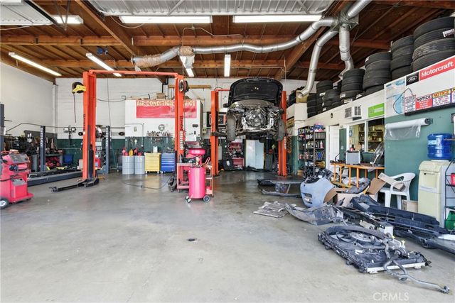 7712 Sepulveda Boulevard, Van Nuys, CA 91405