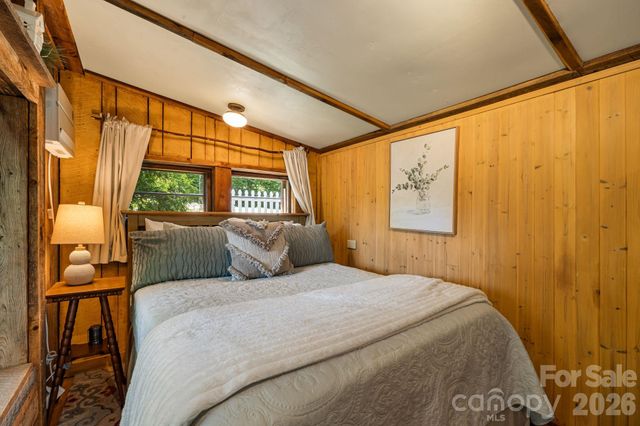 107 111 Hougie Heaven Lane, Franklin, NC 28734