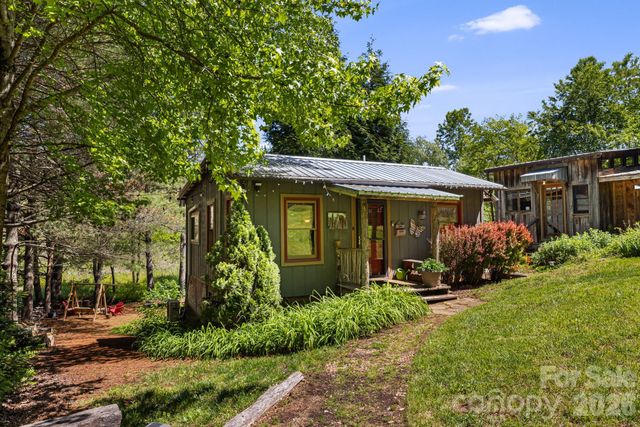 107 111 Hougie Heaven Lane, Franklin, NC 28734