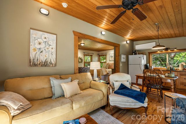 107 111 Hougie Heaven Lane, Franklin, NC 28734