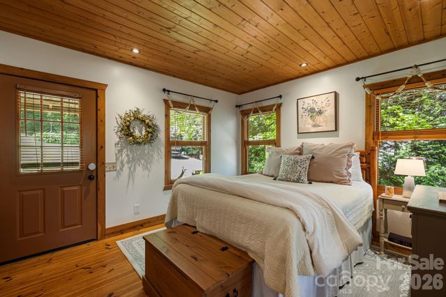107 111 Hougie Heaven Lane, Franklin, NC 28734