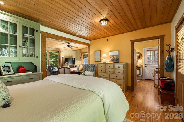 107 111 Hougie Heaven Lane, Franklin, NC 28734