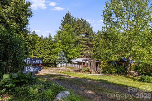 107 111 Hougie Heaven Lane, Franklin, NC 28734