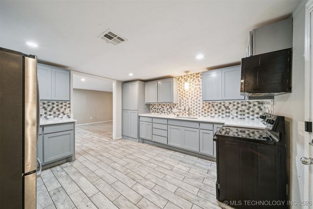 14507 S 49th West Avenue, Kiefer, OK 74041