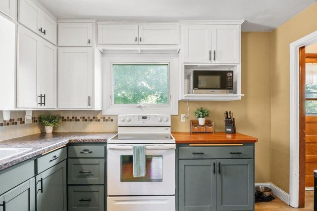 190 Hillcrest Circle, Sun Prairie, WI 53590