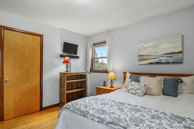 190 Hillcrest Circle, Sun Prairie, WI 53590