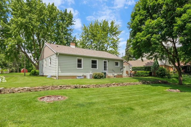 190 Hillcrest Circle, Sun Prairie, WI 53590
