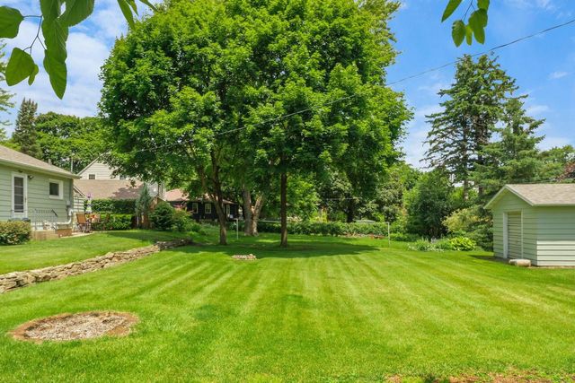 190 Hillcrest Circle, Sun Prairie, WI 53590