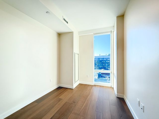 188 Brookline Ave 20I, Boston, MA 02215