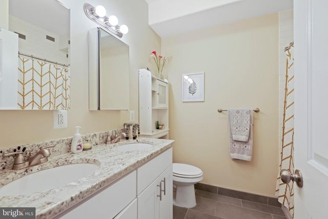 714 S HICKS ST, Philadelphia, PA 19146