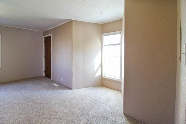 901 11th Street, Grundy Center, IA 50638