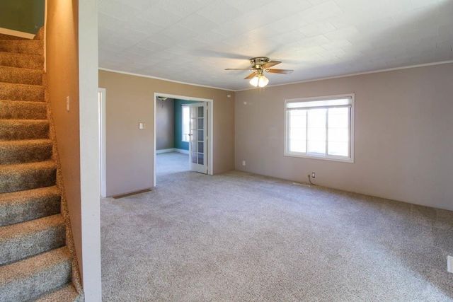 901 11th Street, Grundy Center, IA 50638