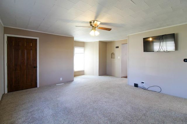 901 11th Street, Grundy Center, IA 50638