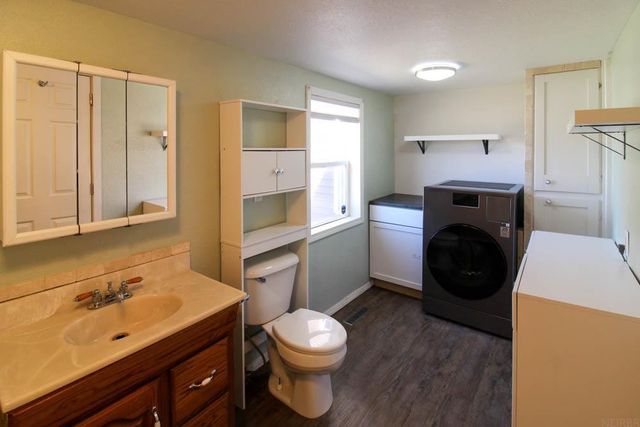 901 11th Street, Grundy Center, IA 50638