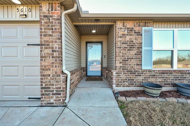 5610 Bent Creek Road, Shawnee, OK 74804